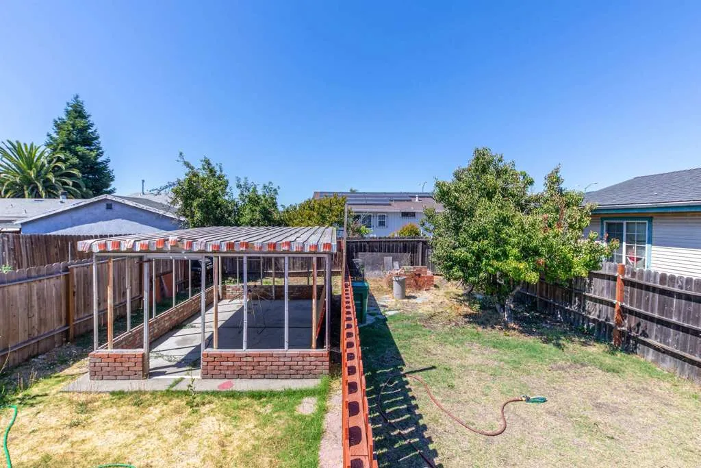 1821 74th Ave, Oakland, California 94621 home-pic-16