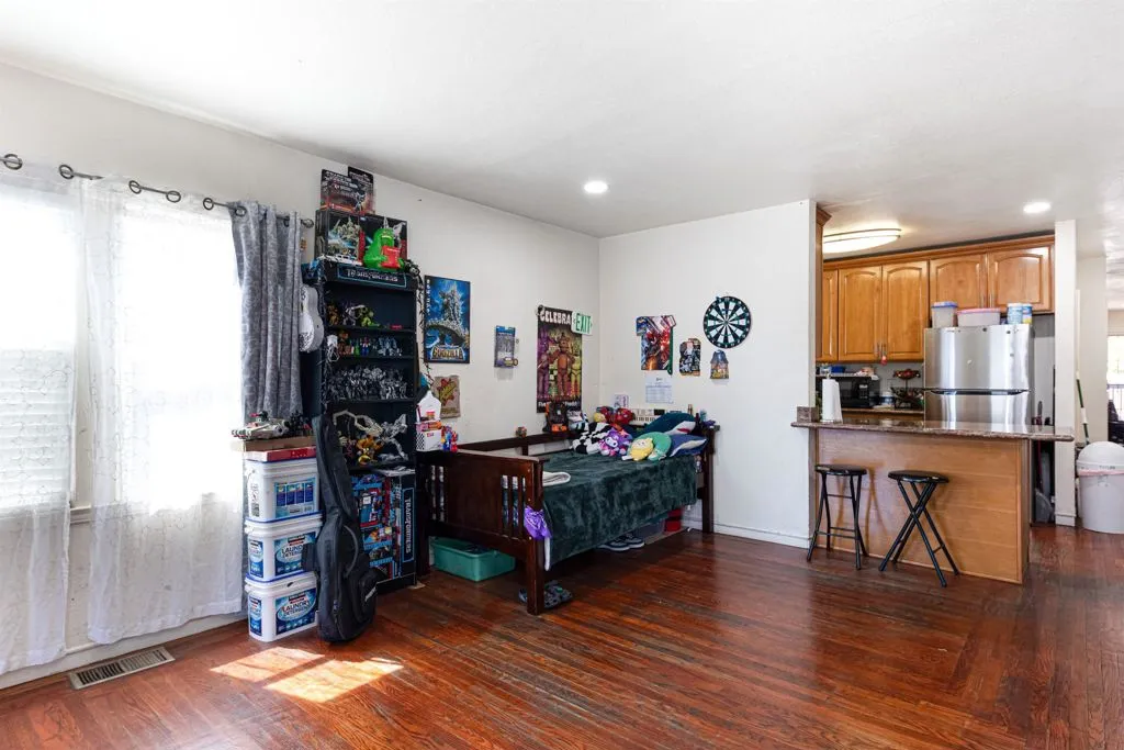 1821 74th Ave, Oakland, California 94621 home-pic-5