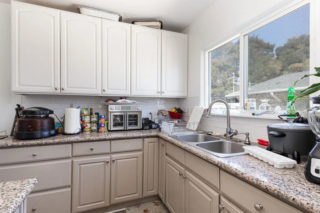 1821 74th Ave, Oakland, California 94621 home-pic-23