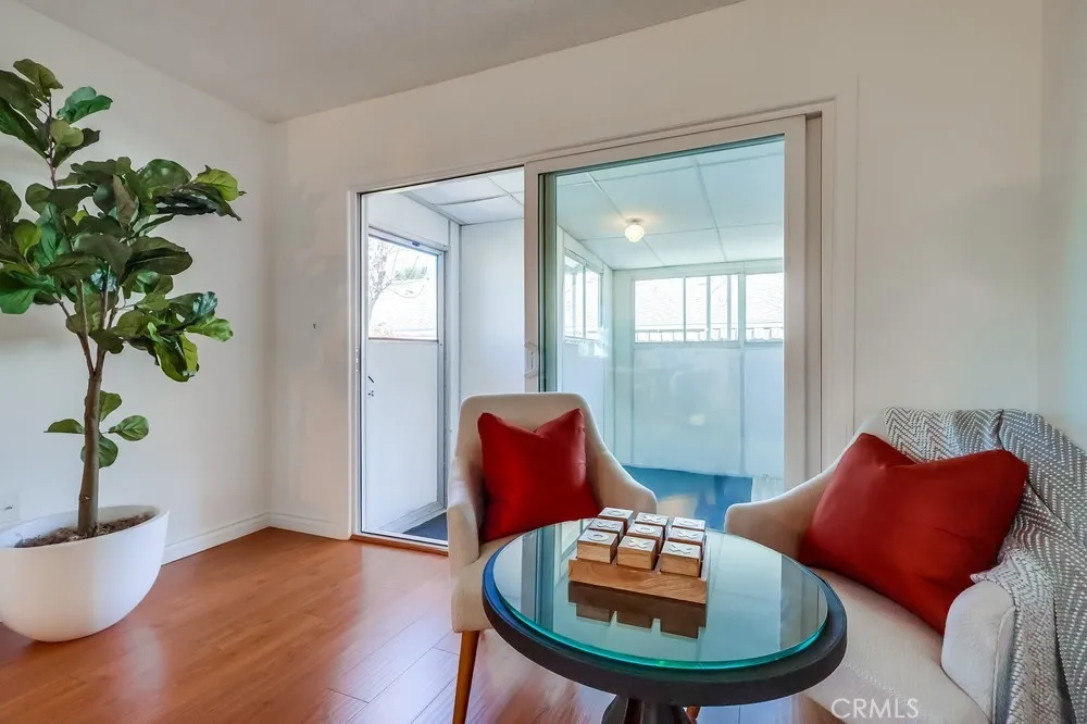 26832 Avenue Of The Oaks D, Newhall, California 91321 home-pic-6