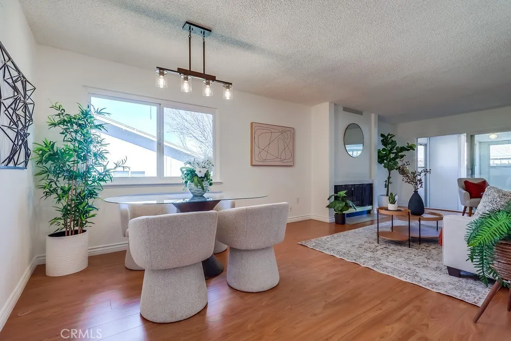 26832 Avenue Of The Oaks D, Newhall, California 91321 home-pic-8