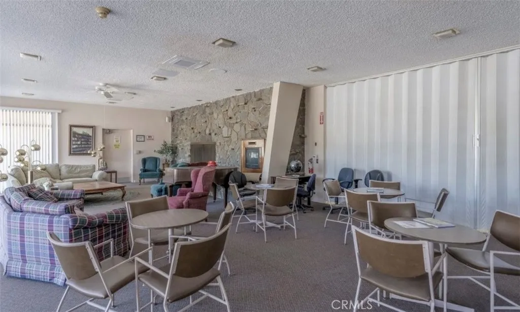26832 Avenue Of The Oaks D, Newhall, California 91321 home-pic-61