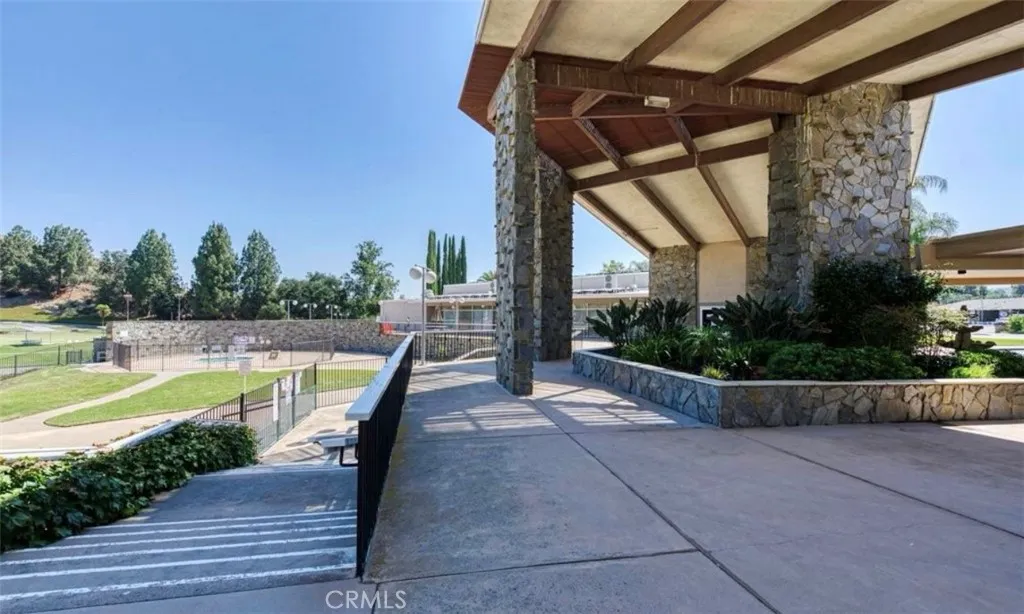 26832 Avenue Of The Oaks D, Newhall, California 91321 home-pic-39