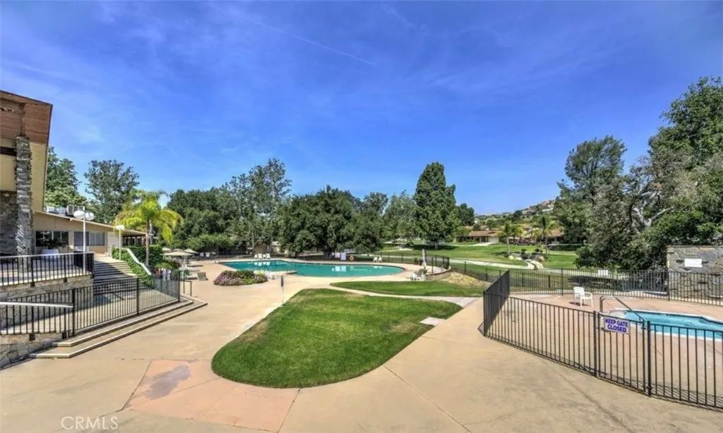 26832 Avenue Of The Oaks D, Newhall, California 91321 home-pic-40