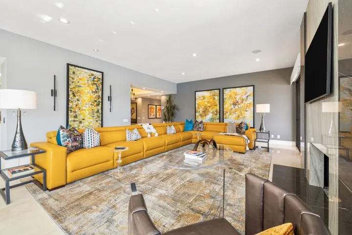 42-web-or-mls-2H8A4284