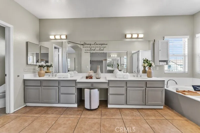 5433 Grand Prix Court, Fontana, California 92336 home-pic-23