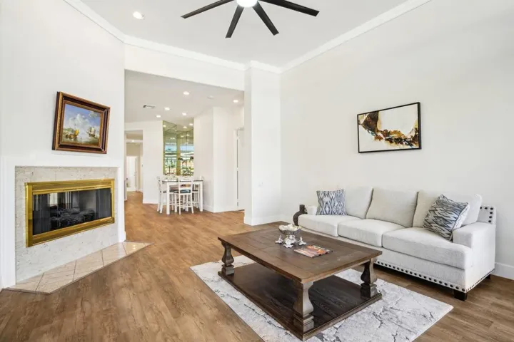 16-web-or-mls-St Andrews Ct-016