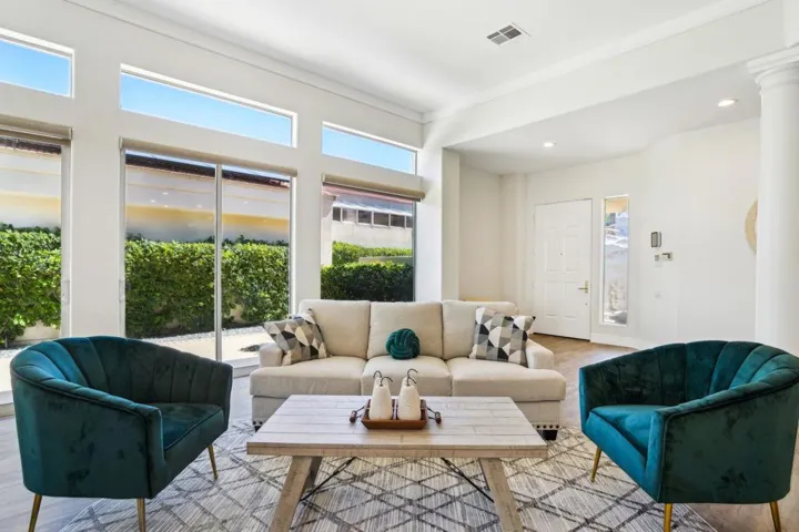 12-web-or-mls-St Andrews Ct-012