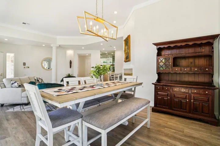 17-web-or-mls-St Andrews Ct-017