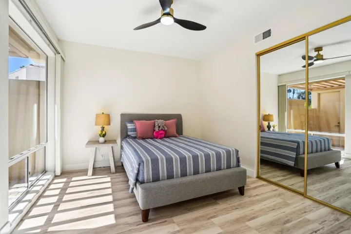 40-web-or-mls-St Andrews Ct-040