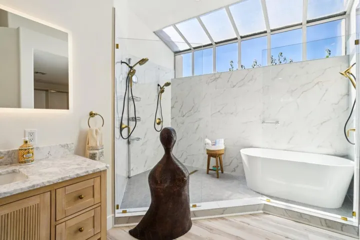 32-web-or-mls-St Andrews Ct-032