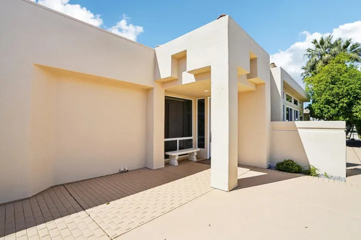 60-web-or-mls-St Andrews Ct-060