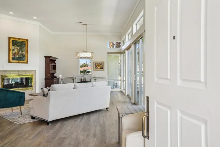 11-web-or-mls-St Andrews Ct-011