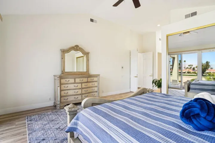 38-web-or-mls-St Andrews Ct-038