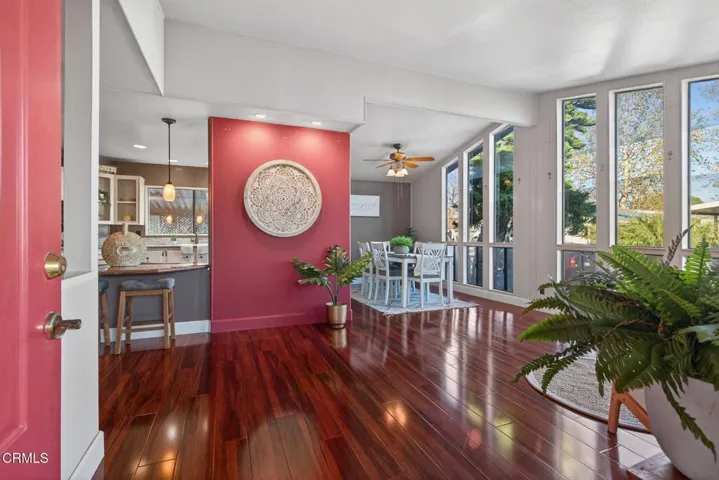 6-web-or-mls-UpmarketMedia-2485Eld-016