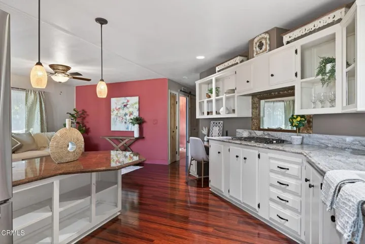 27-web-or-mls-UpmarketMedia-2485Eld-092