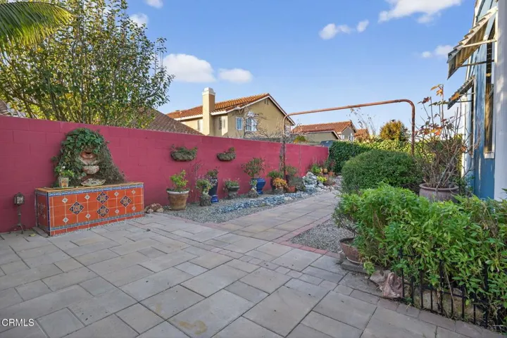 40-web-or-mls-UpmarketMedia_2485Elde-2