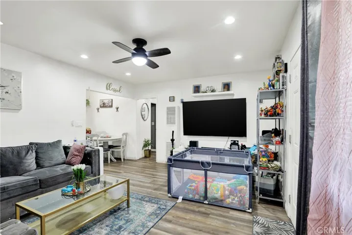 291 W Artesia Street, Pomona, California 91768