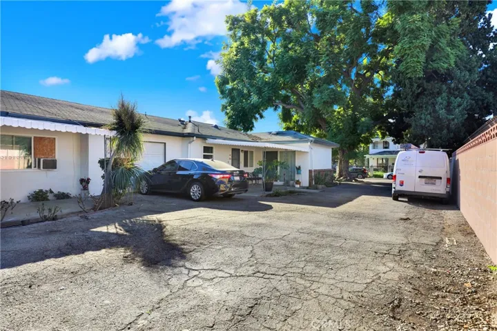 291 W Artesia Street, Pomona, California 91768