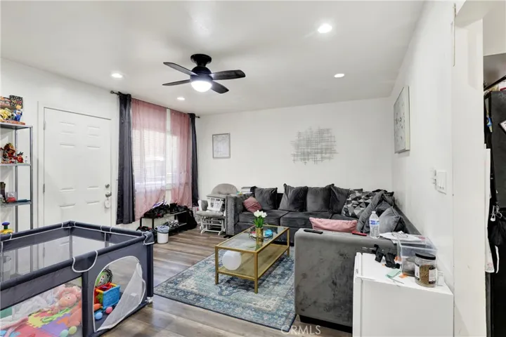 291 W Artesia Street, Pomona, California 91768