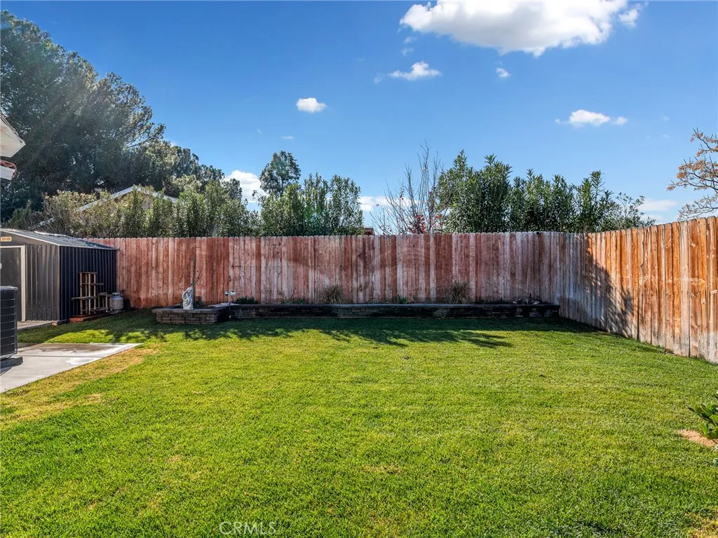 9472 Guava Avenue, Hesperia, California 92345 home-pic-15