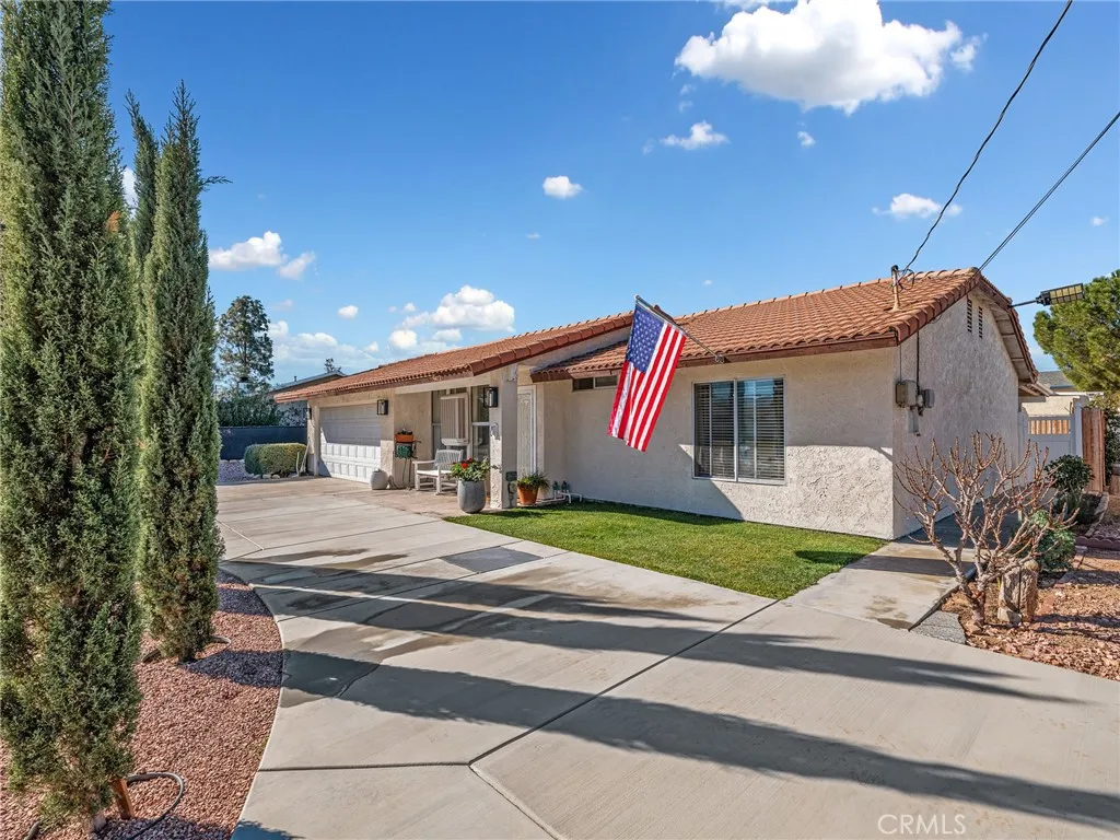 9472 Guava Avenue, Hesperia, California 92345 home-pic-4