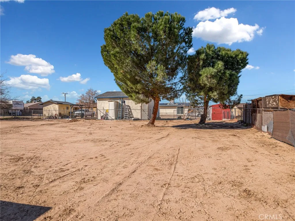 9472 Guava Avenue, Hesperia, California 92345 home-pic-9