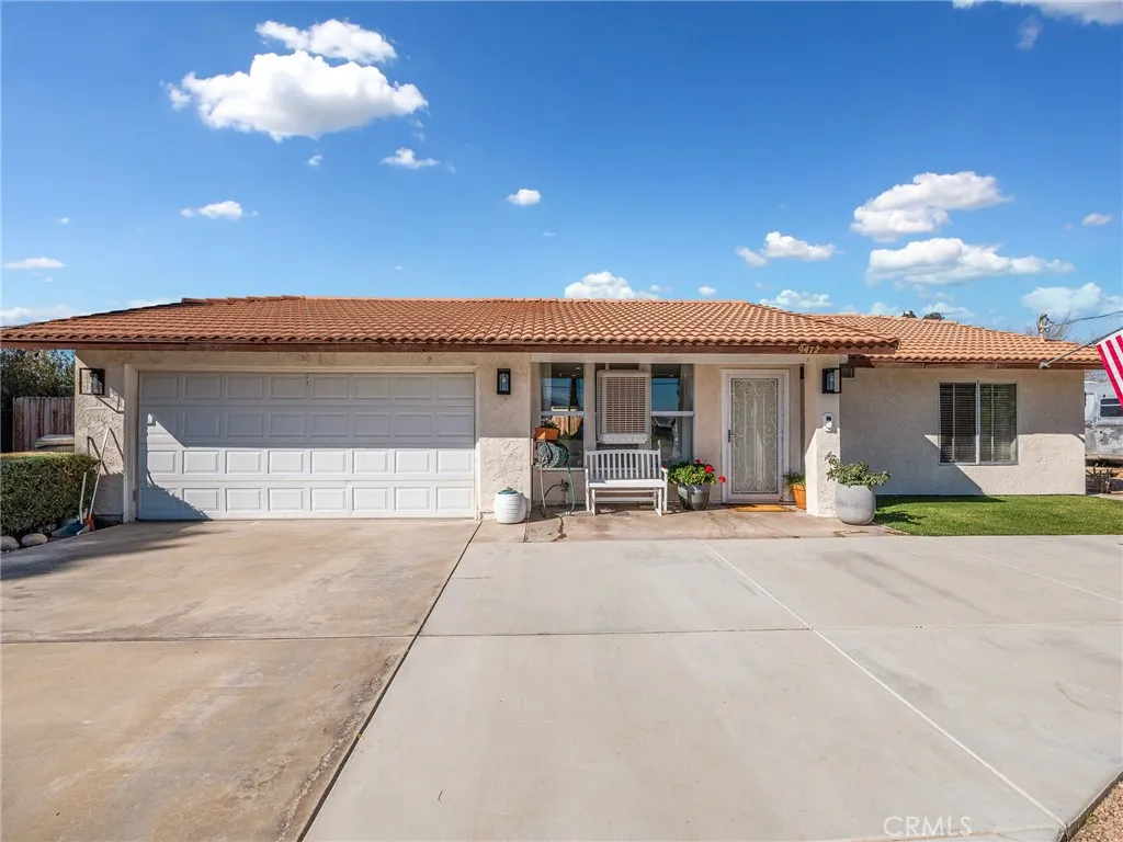 9472 Guava Avenue, Hesperia, California 92345 home-pic-2
