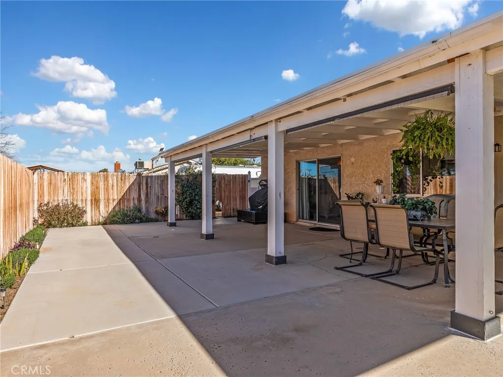 9472 Guava Avenue, Hesperia, California 92345 home-pic-17