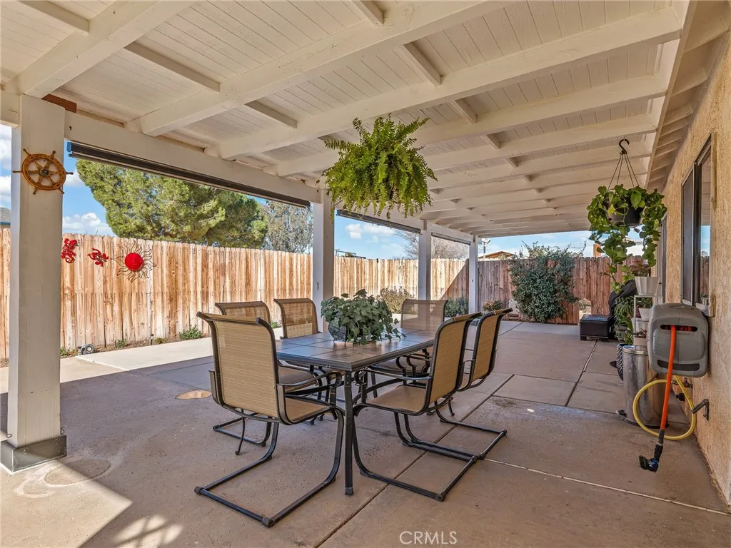 9472 Guava Avenue, Hesperia, California 92345 home-pic-16