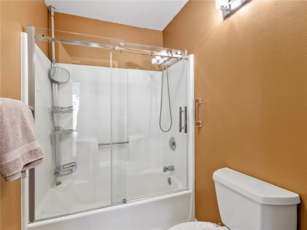 9472 Guava Avenue, Hesperia, California 92345 home-pic-29