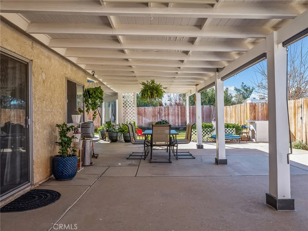 9472 Guava Avenue, Hesperia, California 92345 home-pic-11