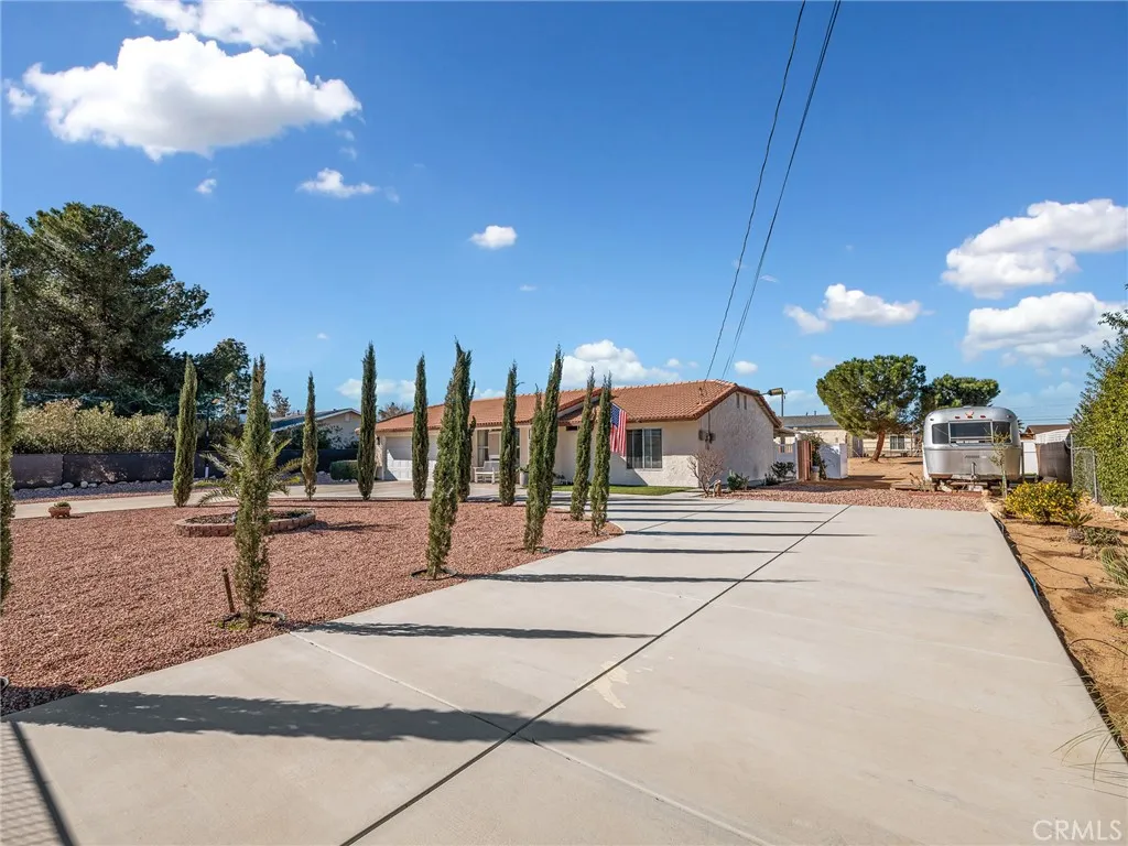 9472 Guava Avenue, Hesperia, California 92345 home-pic-6