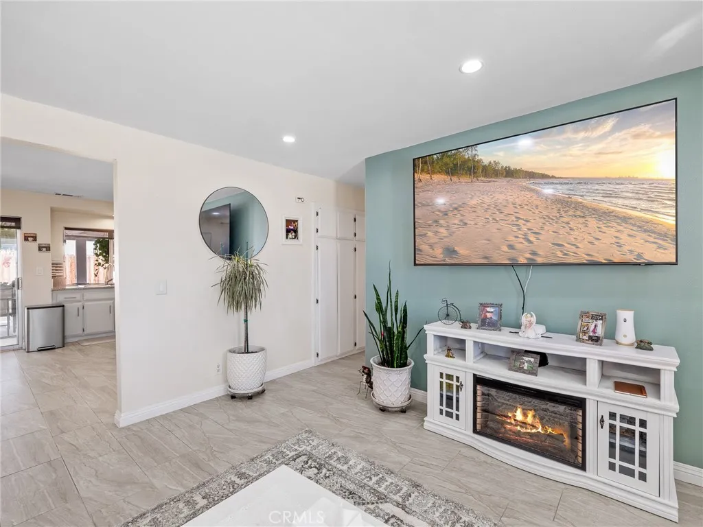 9472 Guava Avenue, Hesperia, California 92345 home-pic-22