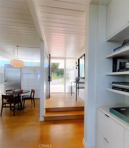 8656 Skyline, Los Angeles, California 90046