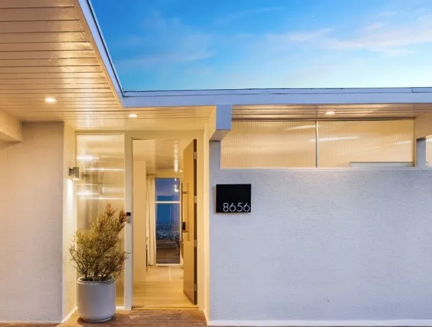 8656 Skyline, Los Angeles, California 90046
