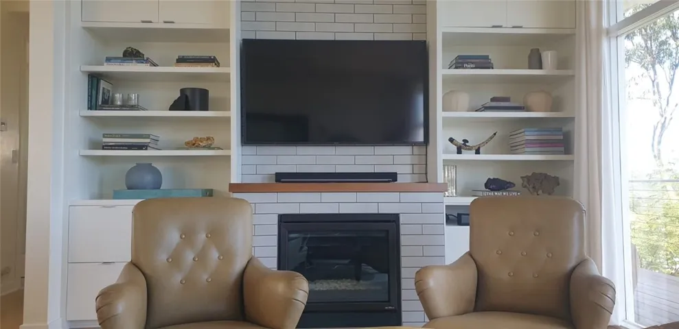8656 Skyline, Los Angeles, California 90046
