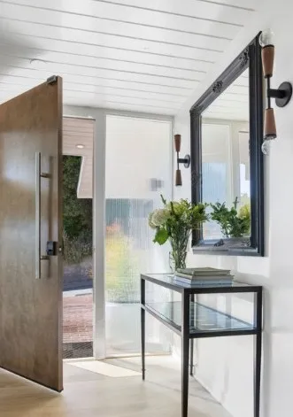 8656 Skyline, Los Angeles, California 90046