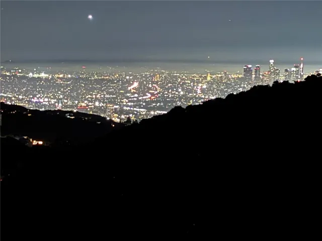 8656 Skyline, Los Angeles, California 90046