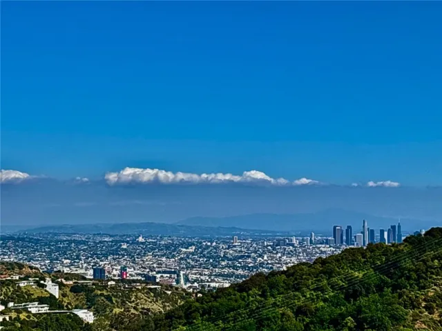 8656 Skyline, Los Angeles, California 90046