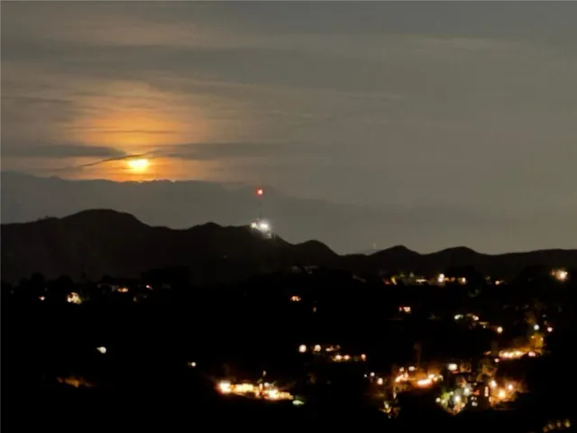8656 Skyline, Los Angeles, California 90046