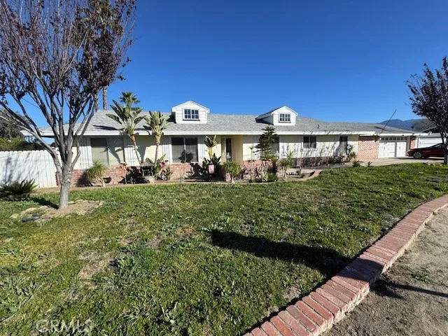 42040 Acacia Avenue, Hemet, California 92544 home-pic-1