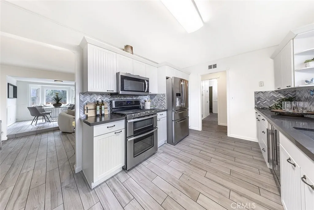 502 E Mauna Loa Avenue, Glendora, California 91740 home-pic-13