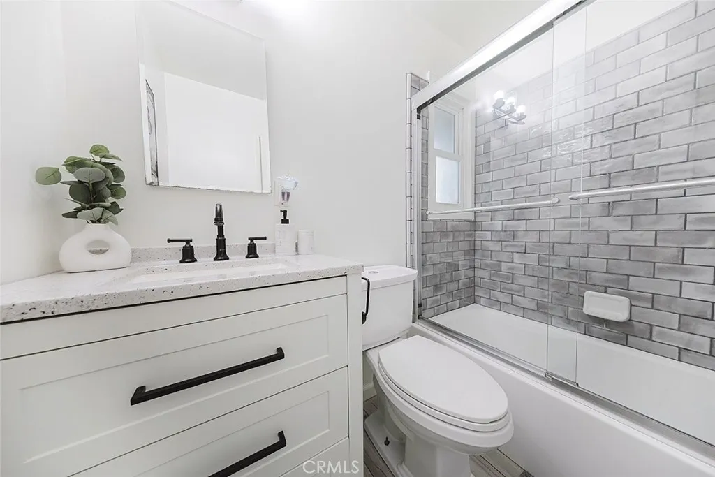 502 E Mauna Loa Avenue, Glendora, California 91740 home-pic-33