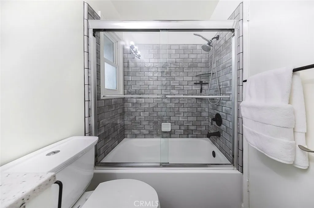 502 E Mauna Loa Avenue, Glendora, California 91740 home-pic-34