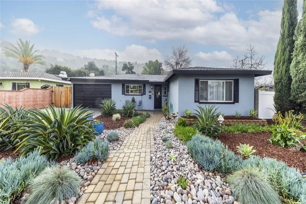 502 E Mauna Loa Avenue, Glendora, California 91740 home-pic-1