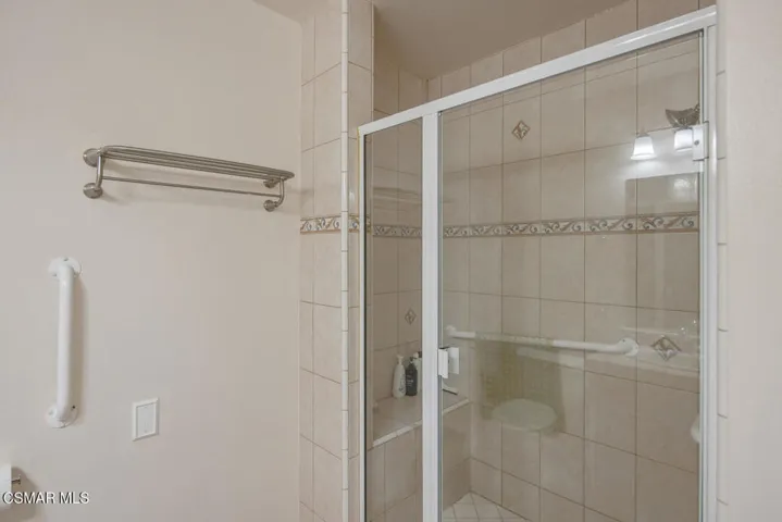 19206 Village 19 Camarillo CA-large-027-
