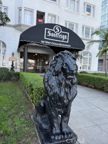 Meet the majestic lions guarding the Sovereign.