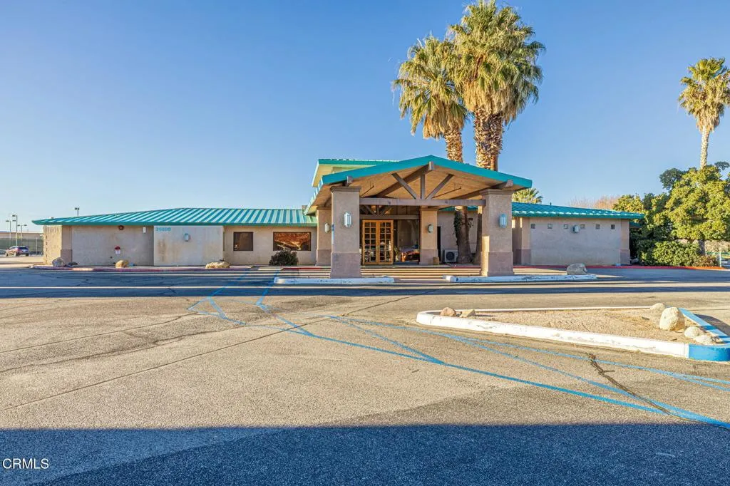 39748 Golfers Drive, Palmdale, California 93551 home-pic-54