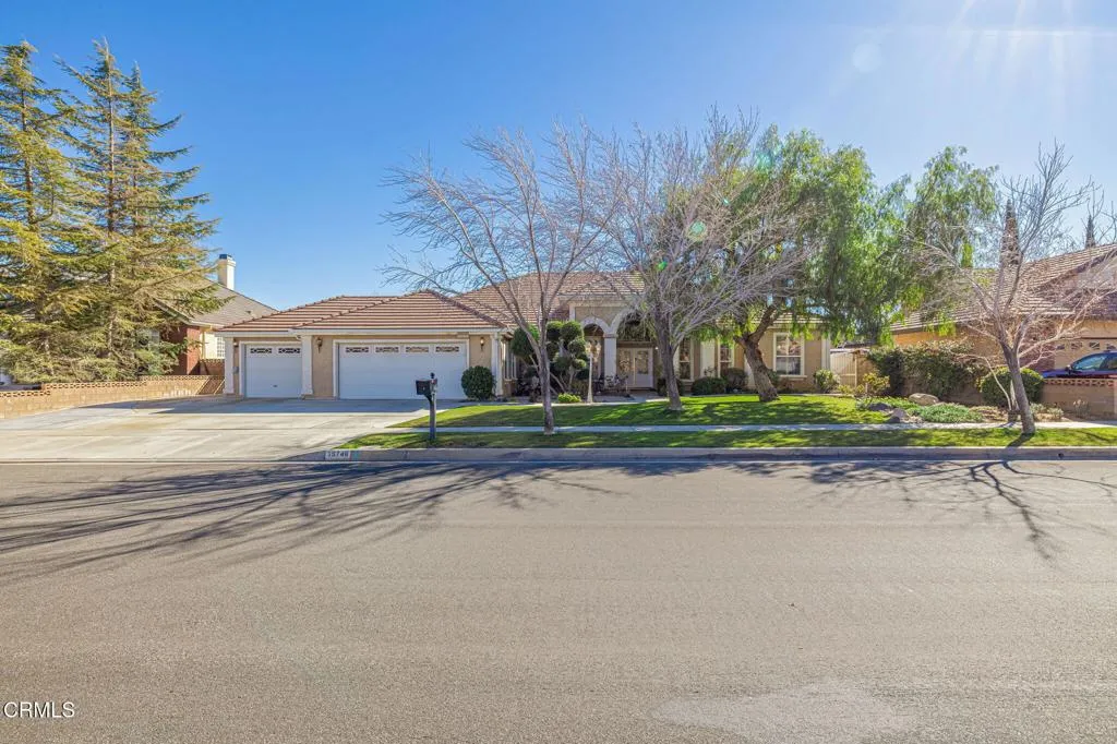 39748 Golfers Drive, Palmdale, California 93551 home-pic-3